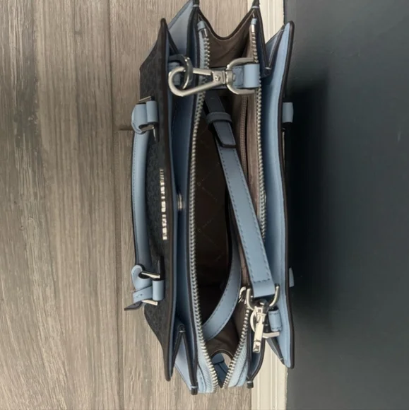 Michael Kors Black and Blue Satchel with Signature Design - Picture 4 of 11